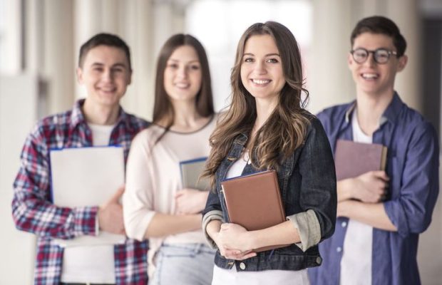 Contenido de cursos digitales de Crehana será certificable por UVM Contenido de cursos digitales de Crehana será certificable por UVM